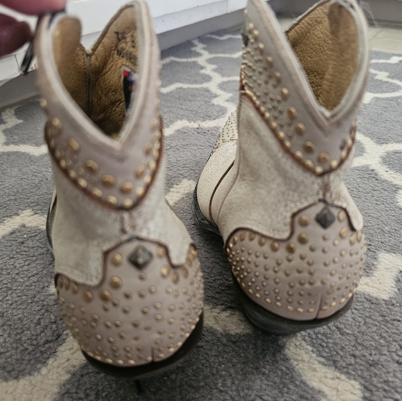 Old Gringo White and Gold Ankle Boots - Picture 4 of 4